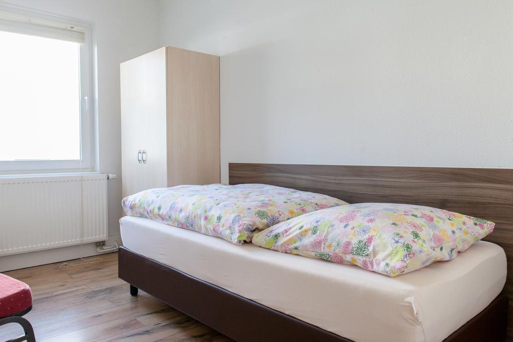 Pension Klingenstr. 23 Hotel Лайпциг Стая снимка