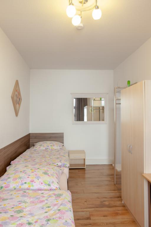 Pension Klingenstr. 23 Hotel Лайпциг Стая снимка