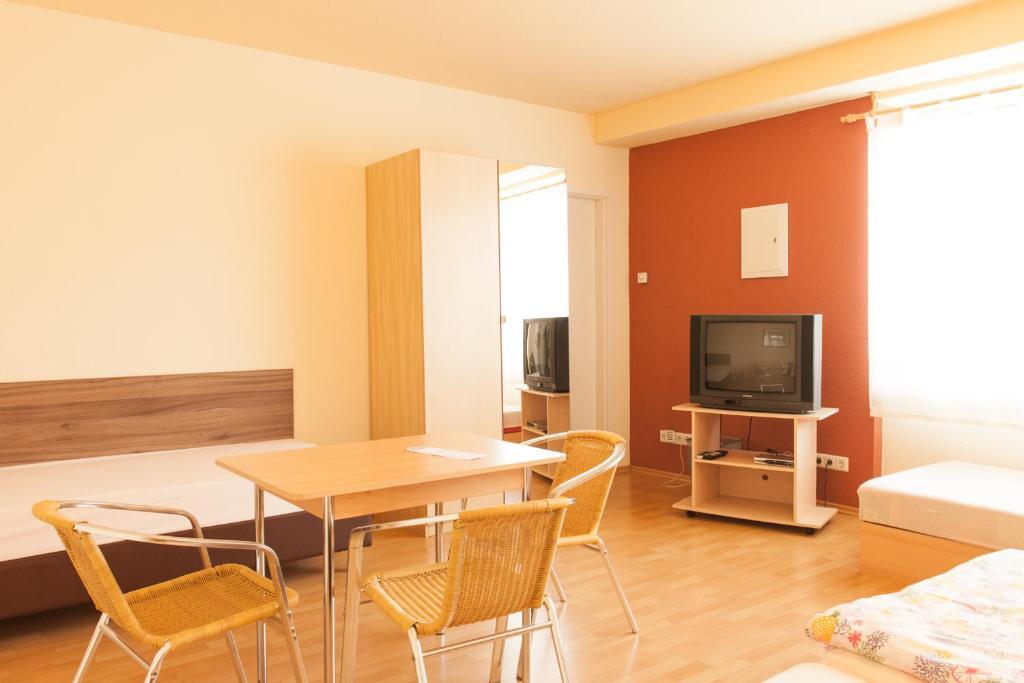 Pension Klingenstr. 23 Hotel Лайпциг Стая снимка